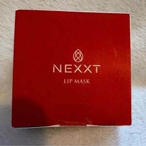 NEXXT Red Lip Mask